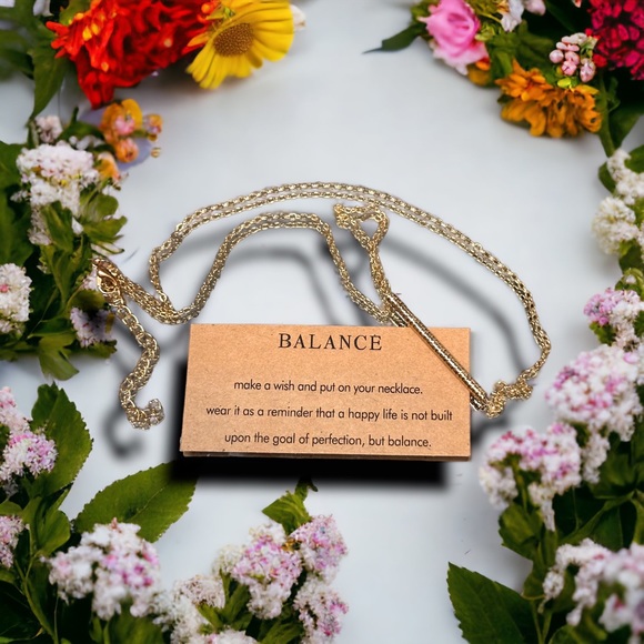 Balance bar gold tone- JMARIE Concepts necklace - Picture 2 of 4